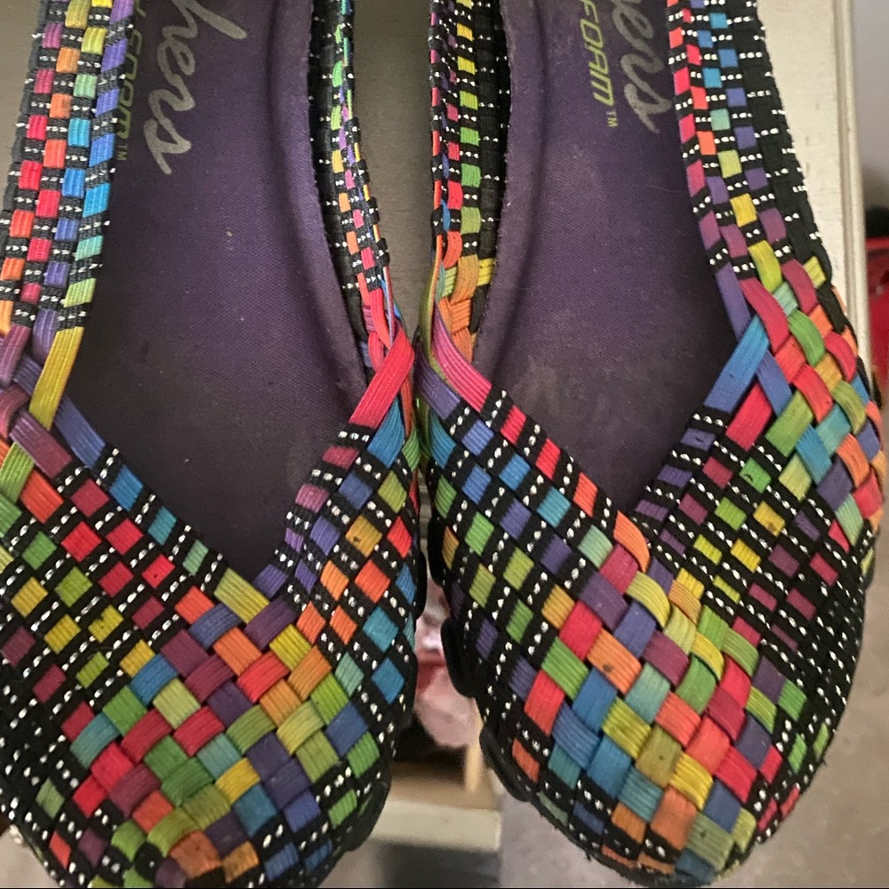 Multicolor sketchers low heel great support comfortable size 8 1/2